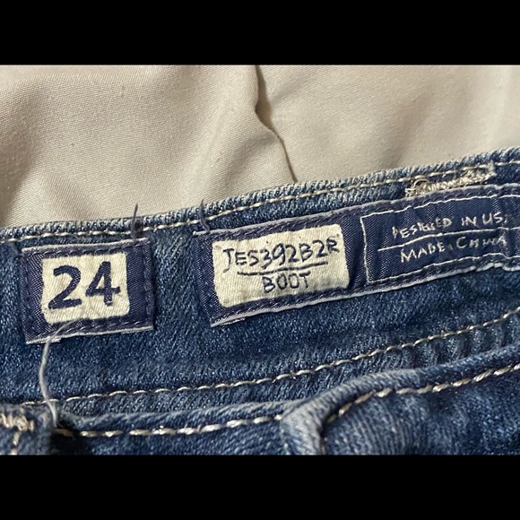 Miss Me Jeans - Picture 7 of 9